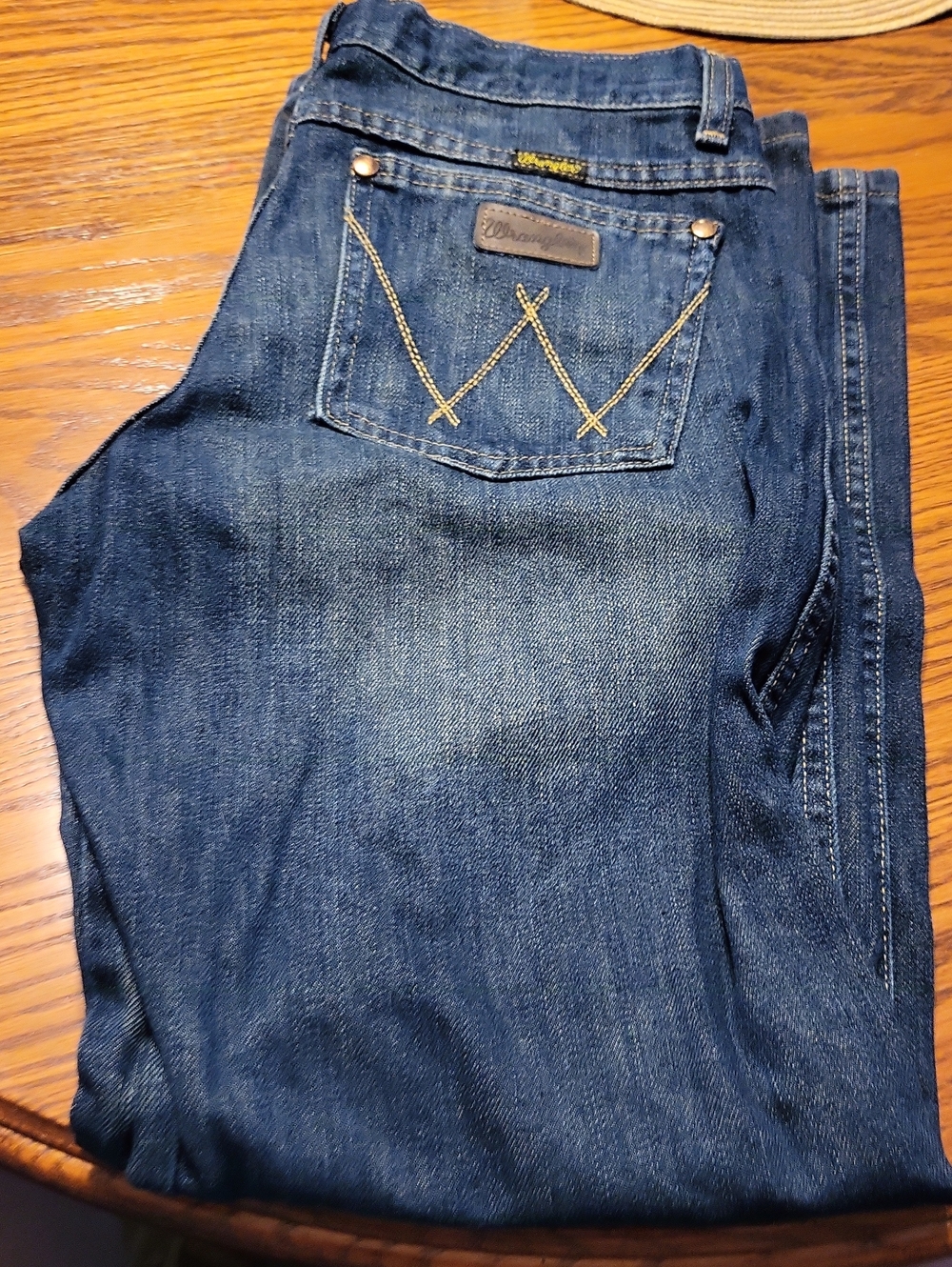 Wrangler Men’s Indigo Straight-Leg Jeans